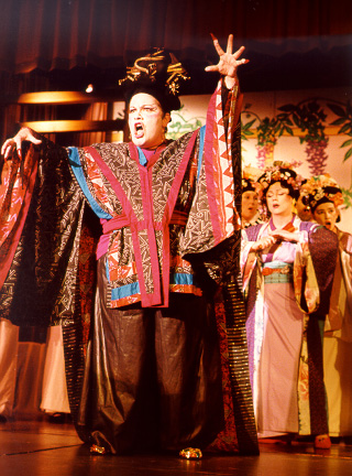 Kimberly in The Mikado 2000 — 'Katisha' Kimberly in The Mikado 2000 — 'Katisha'