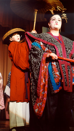 Lilah in The Mikado 2000, with Kimberly McConnell — 'Katisha' Lilah in The Mikado 2000, with Kimberly McConnell — 'Katisha'